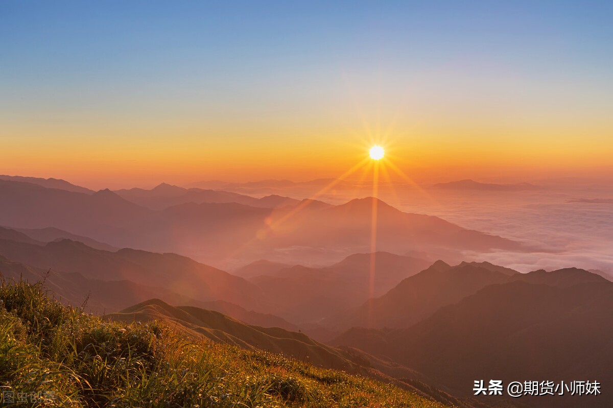 心有清宁静，但惜夏日长；平心看市场，唯有交易路更长